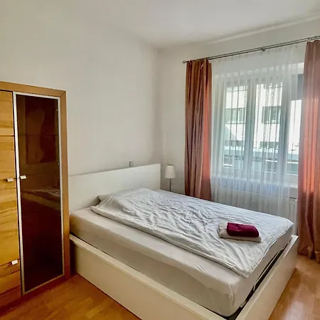 Naehe Arena Leipzig, Drei-raum-wohnung * Leipzig